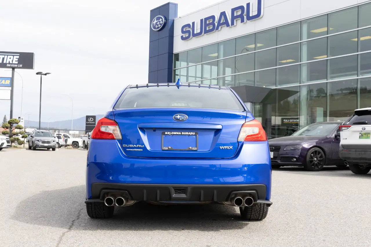 Subaru WRX снимка Subaru WRX
