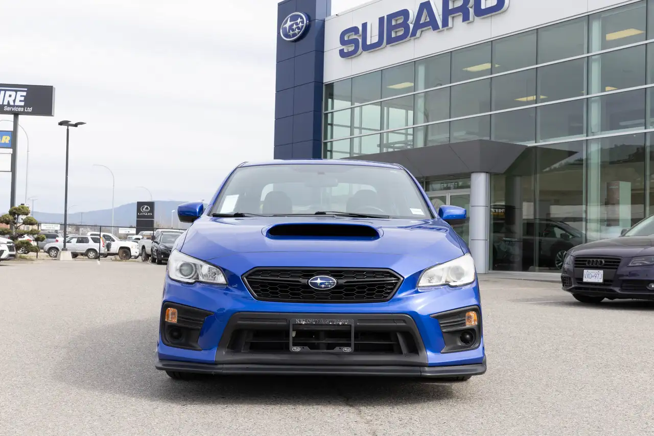 Subaru WRX снимка Subaru WRX