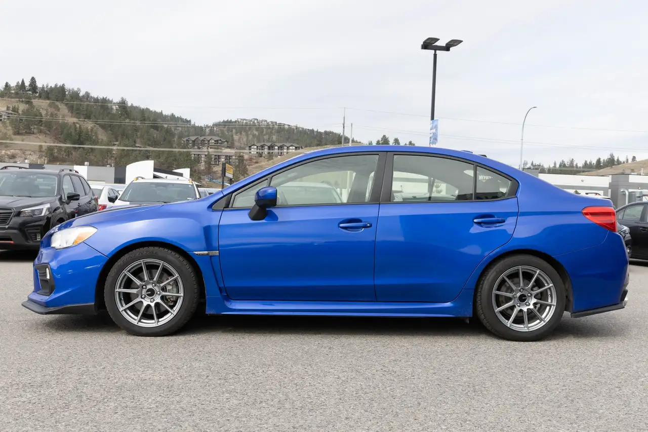 Subaru WRX снимка Subaru WRX