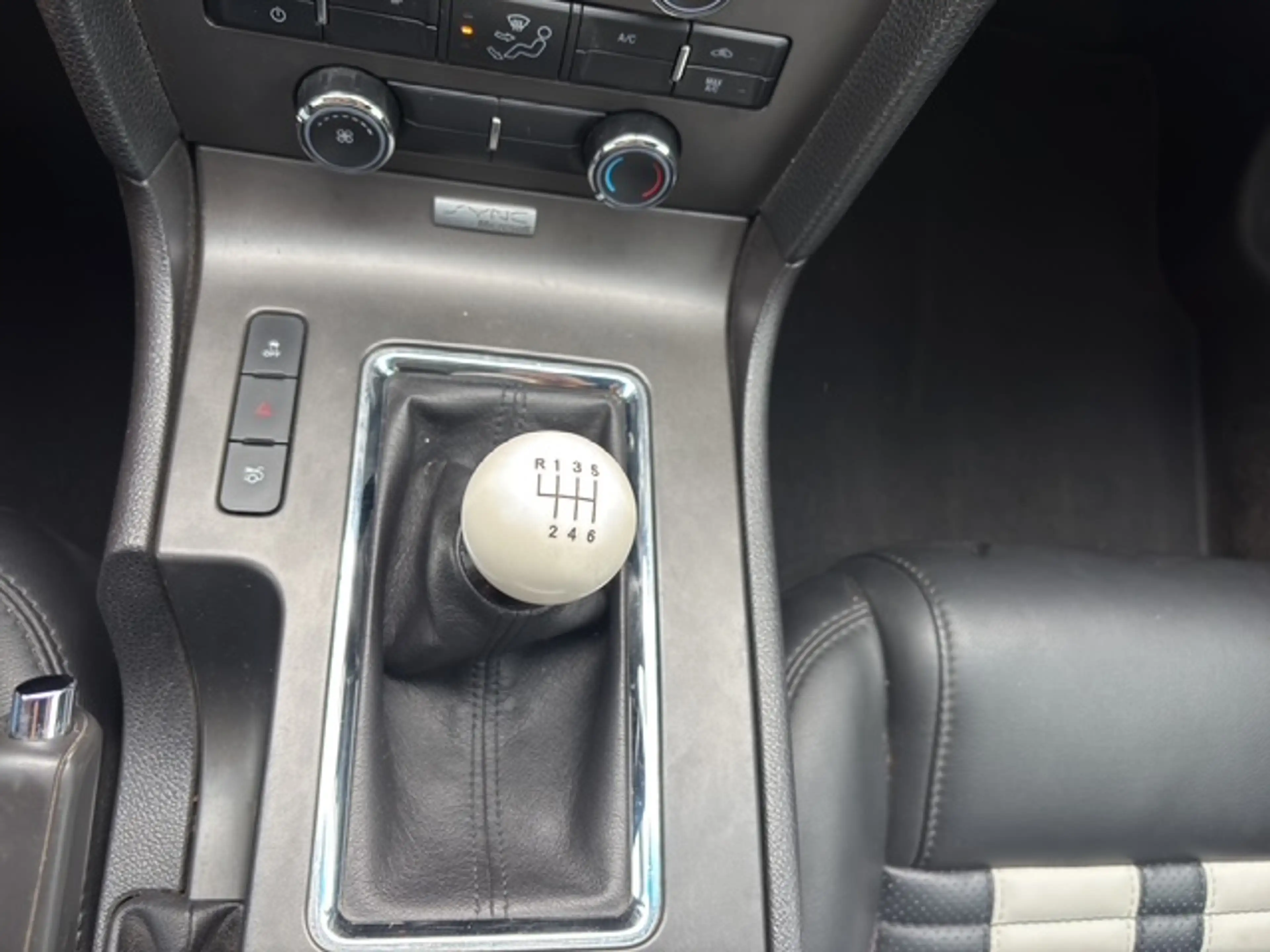 Ford Mustang Mustang GT 5,0 — photo 5