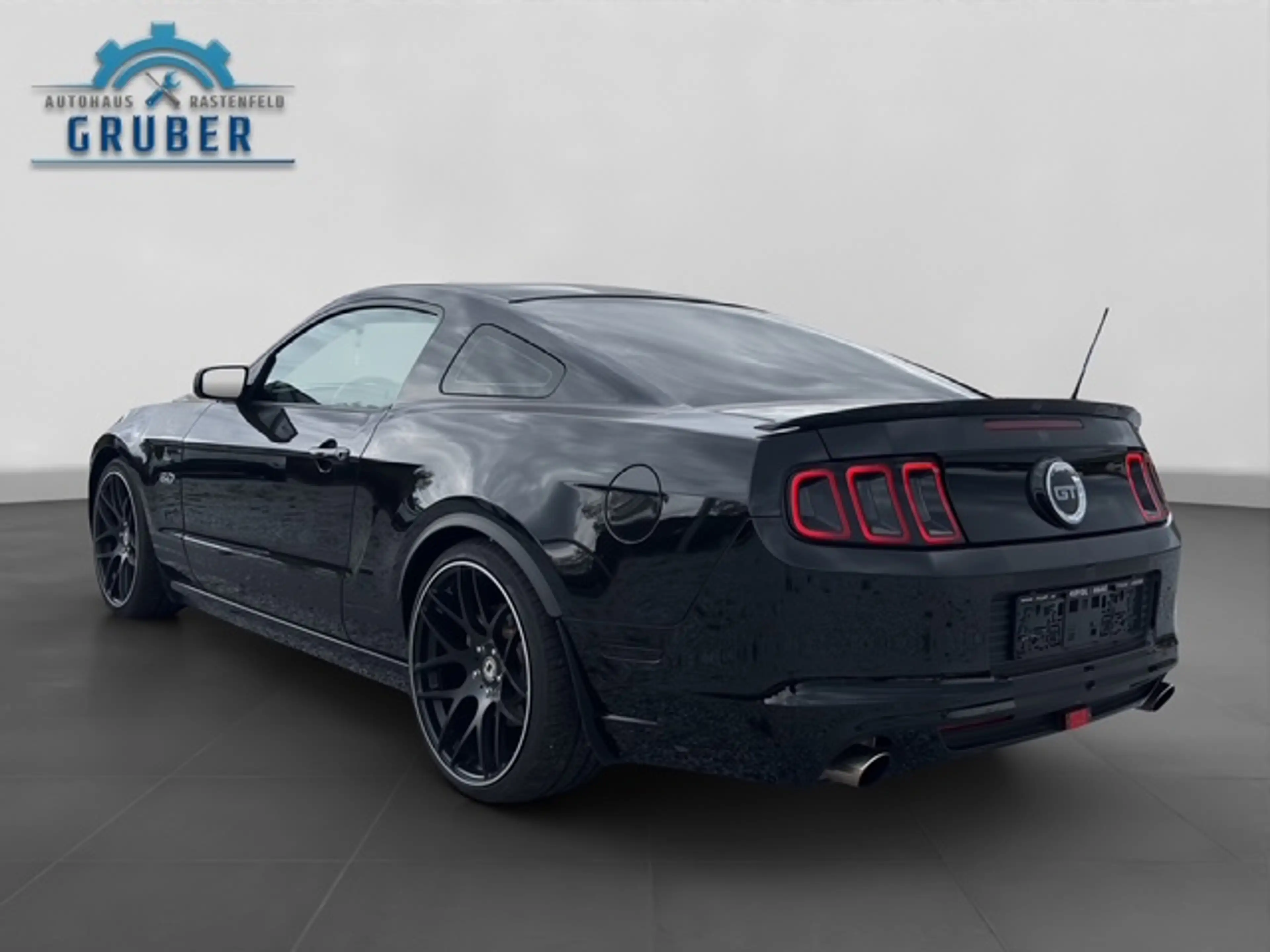 Ford Mustang Mustang GT 5,0 — photo 3