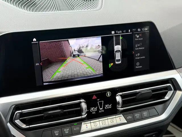 BMW 3 Series view 23
