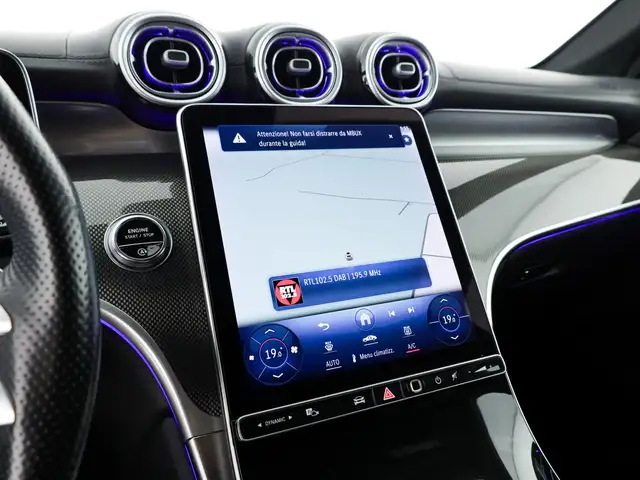 Mercedes-Benz GLC view 14