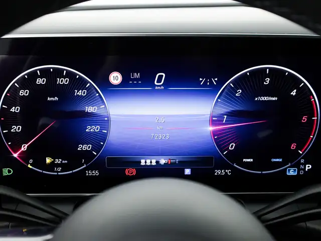 Mercedes-Benz GLC view 12