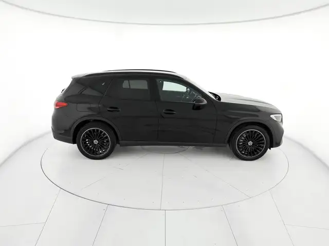 Mercedes-Benz GLC view 5