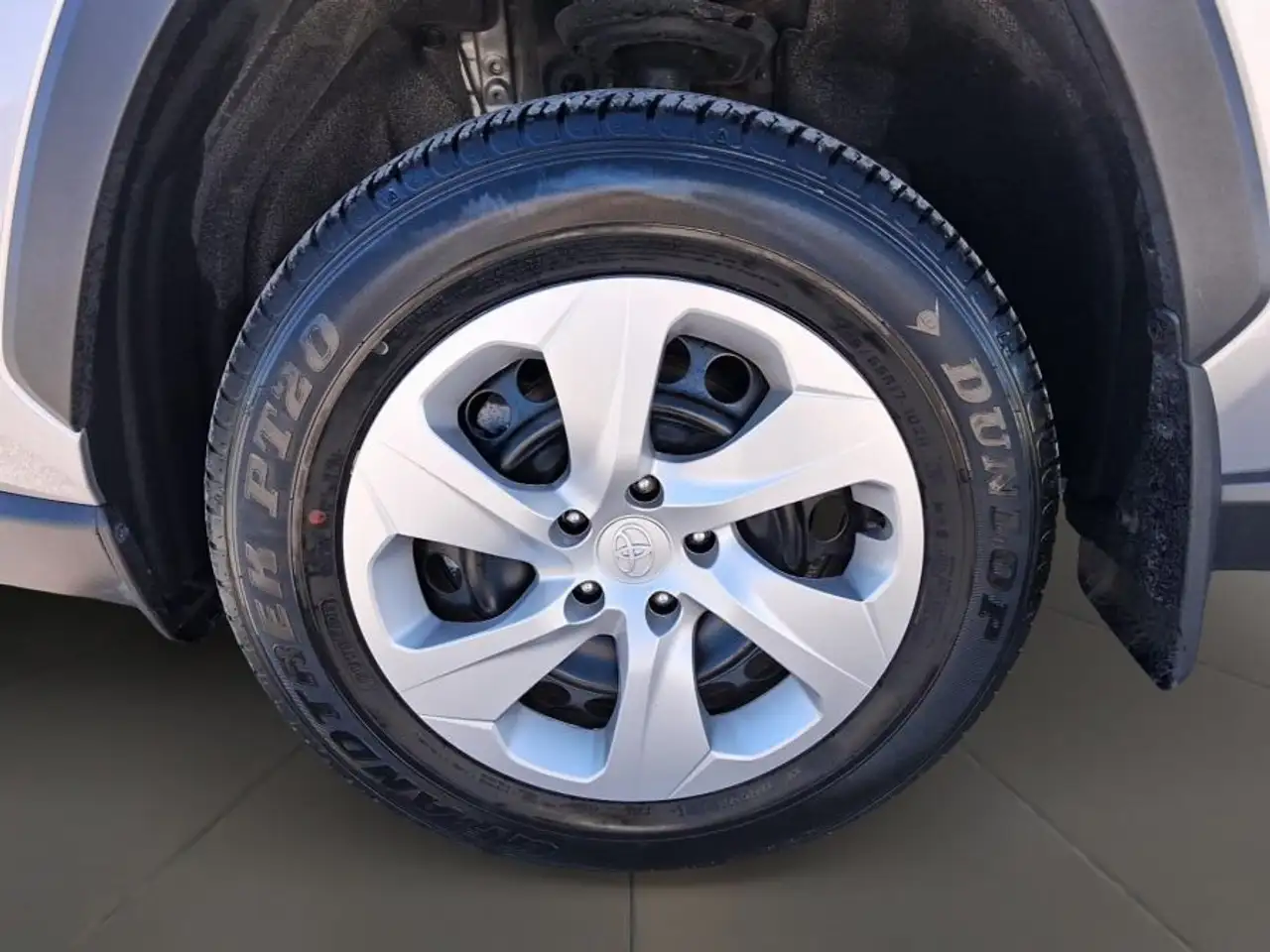 Toyota RAV 4 снимка Toyota RAV 4