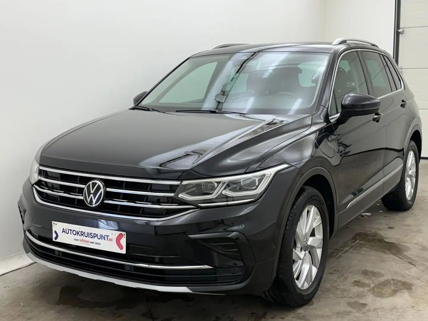 Volkswagen Tiguan 1.4TSI PHEV 245PK DSG6 Elegance Leder GPS Panodak Noir - 1