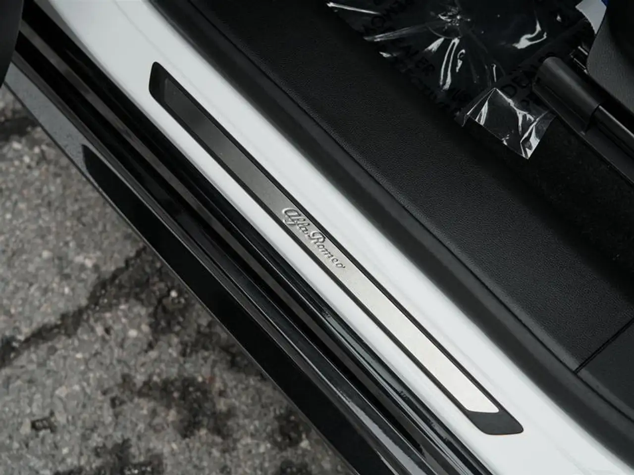 Alfa Romeo Stelvio снимка Alfa Romeo Stelvio