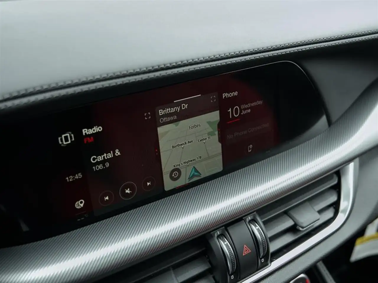 Alfa Romeo Stelvio снимка Alfa Romeo Stelvio
