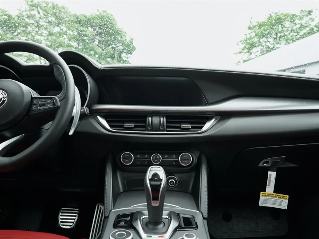 Alfa Romeo Stelvio снимка Alfa Romeo Stelvio