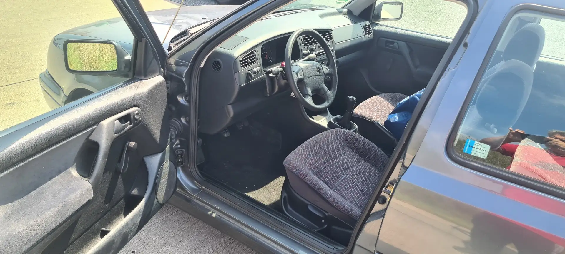 Volkswagen Golf 1.8 Gri - 2