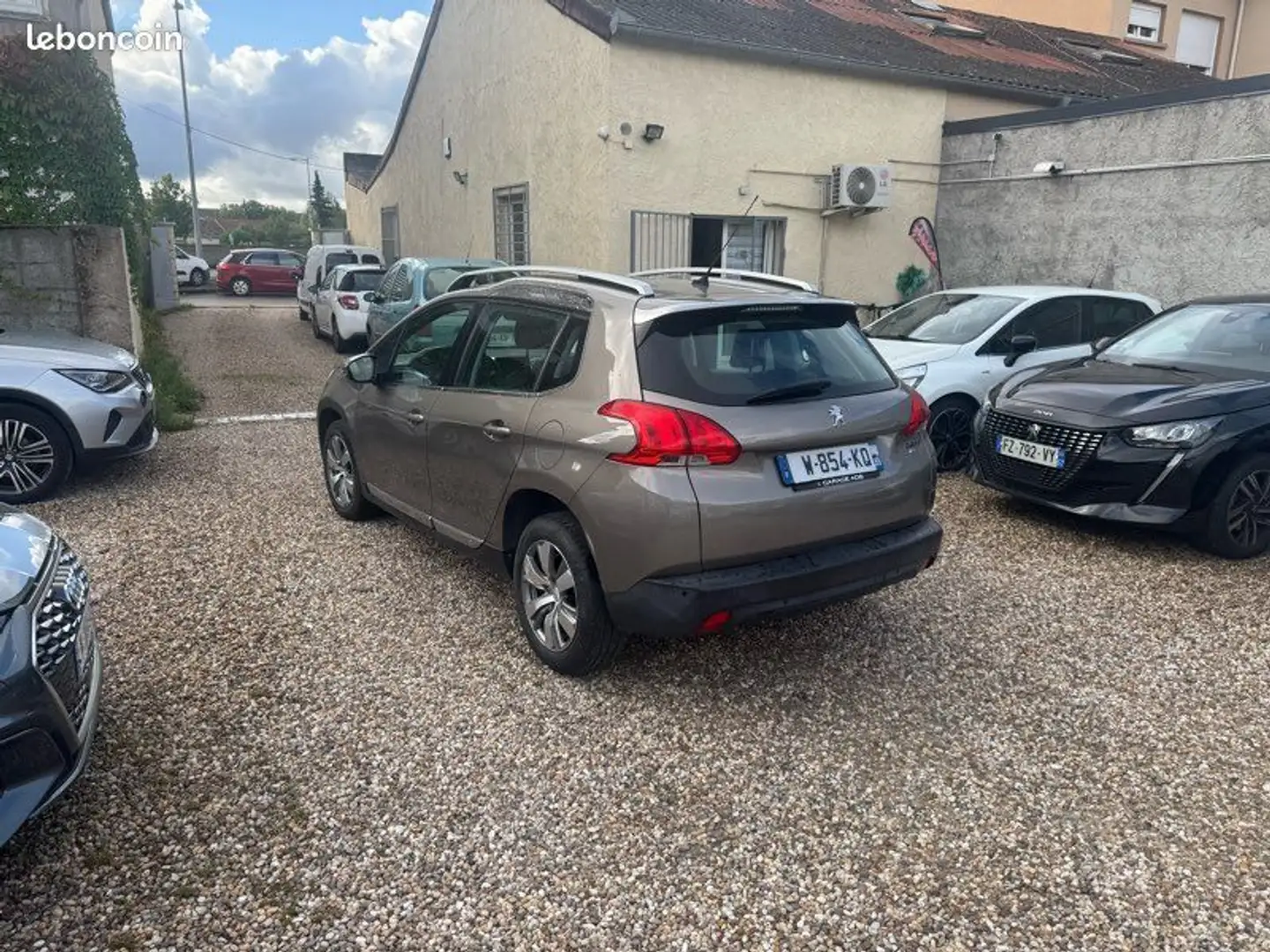 Peugeot 2008 1.6 HDI 92 CH allure Gris - 2