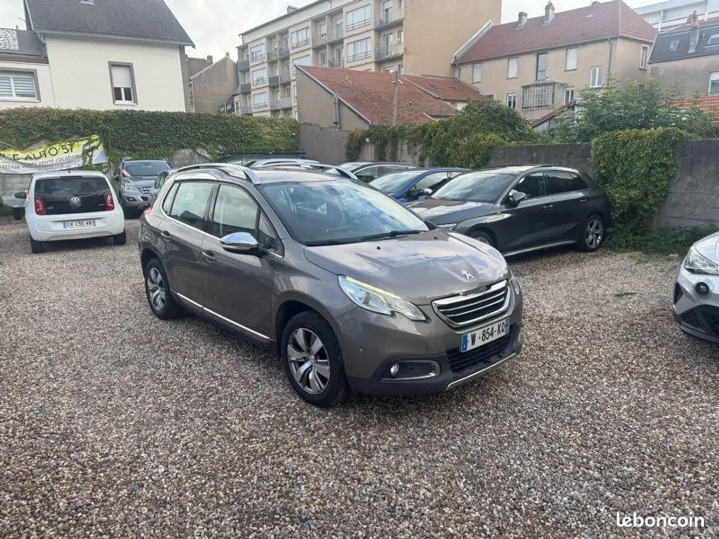 Peugeot 2008 1.6 HDI 92 CH allure Gris - 1