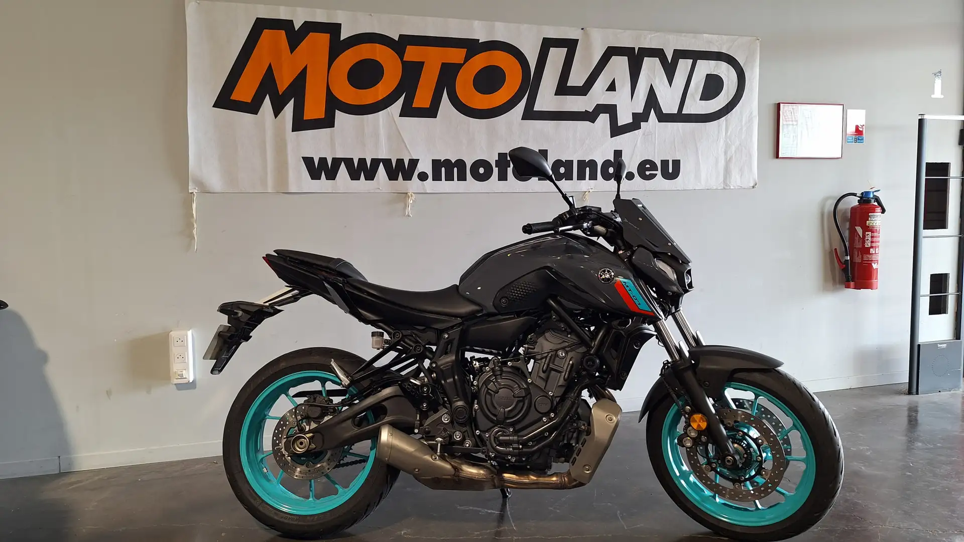 Yamaha MT-07 Gris - 2