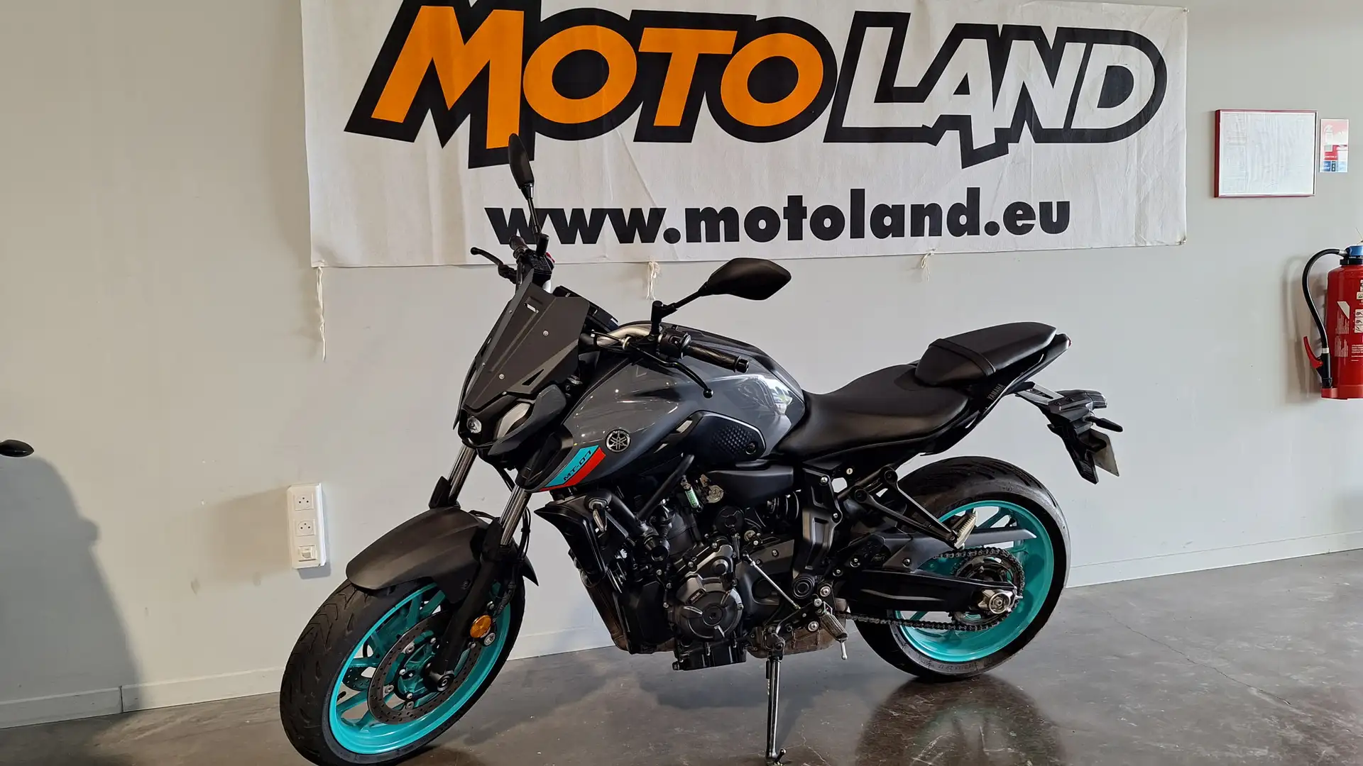 Yamaha MT-07 Gris - 1