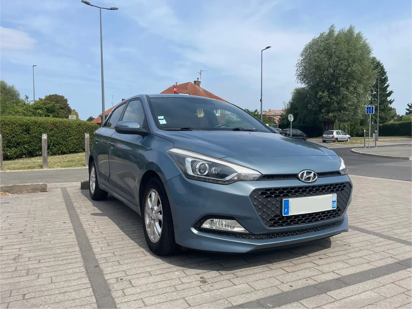 Hyundai i20 i20 1.2 84 UEFA EURO 2016 Bleu - 2