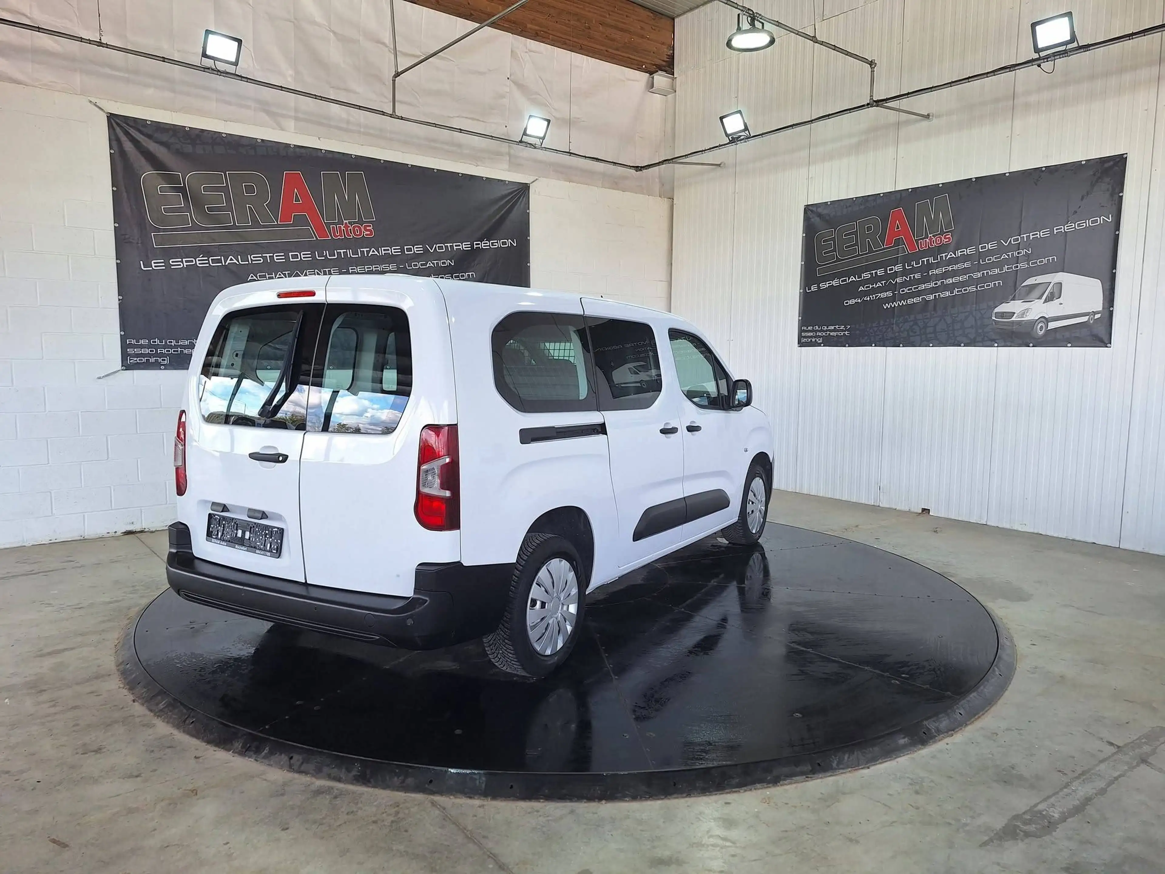 Citroen Berlingo Maxi, 1er propriétaire, 12 mois garantie, carnet entretien complet — photo 3