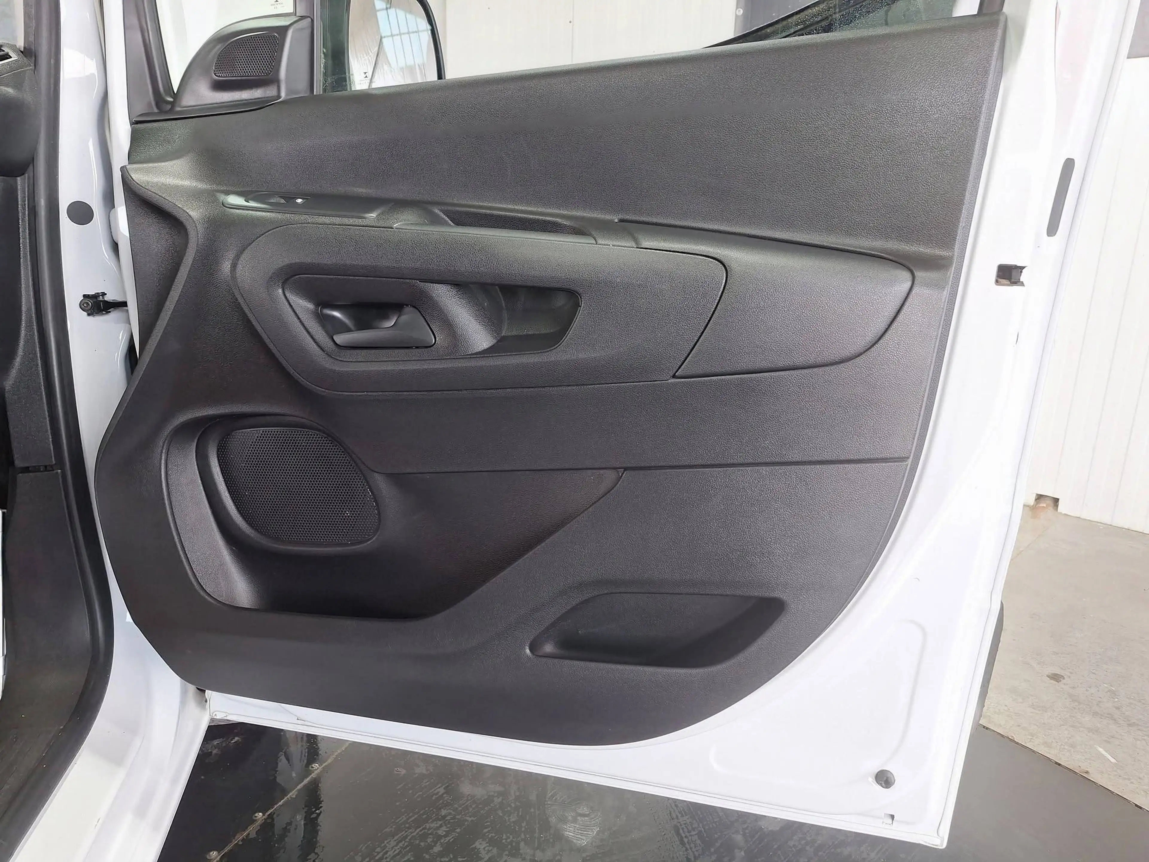 Citroen Berlingo Maxi, 1er propriétaire, 12 mois garantie, carnet entretien complet — photo 9