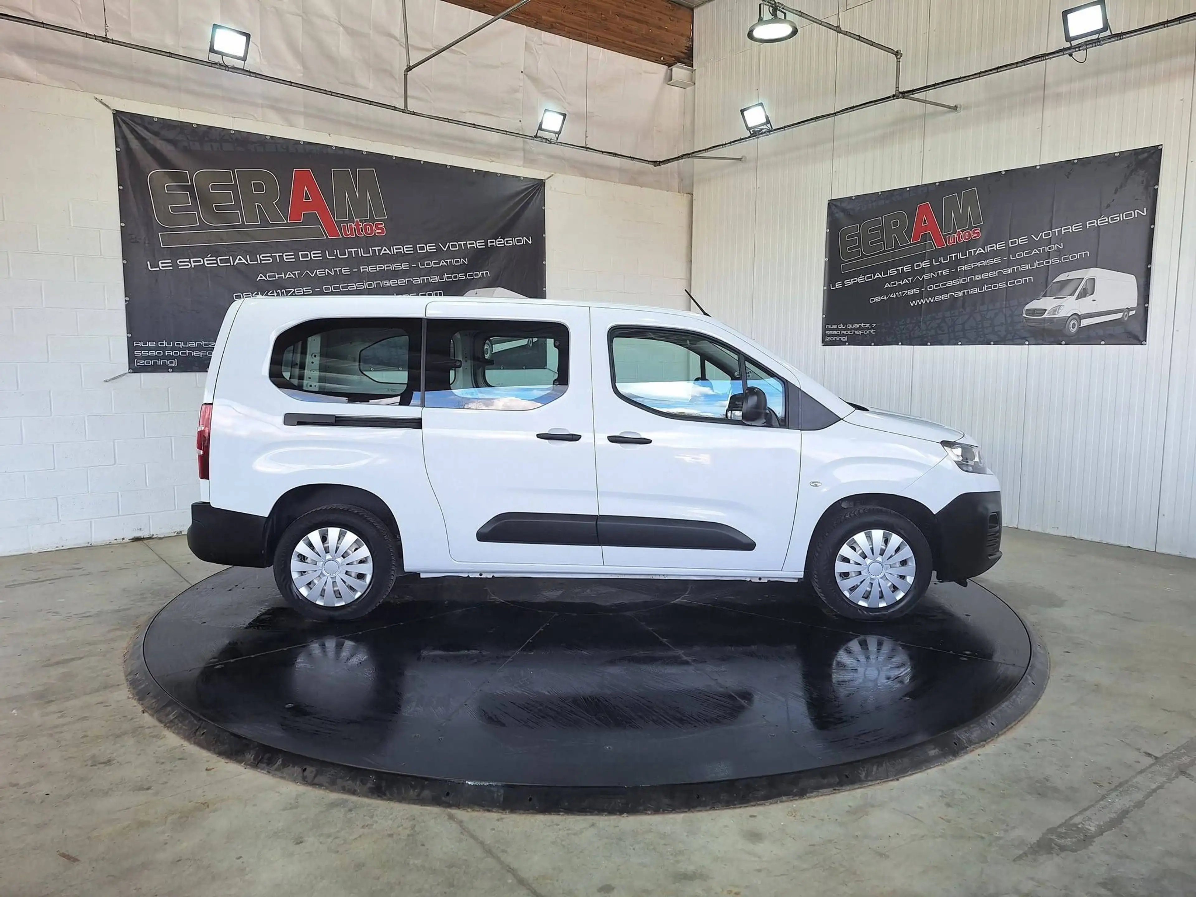 Citroen Berlingo Maxi, 1er propriétaire, 12 mois garantie, carnet entretien complet — photo 2