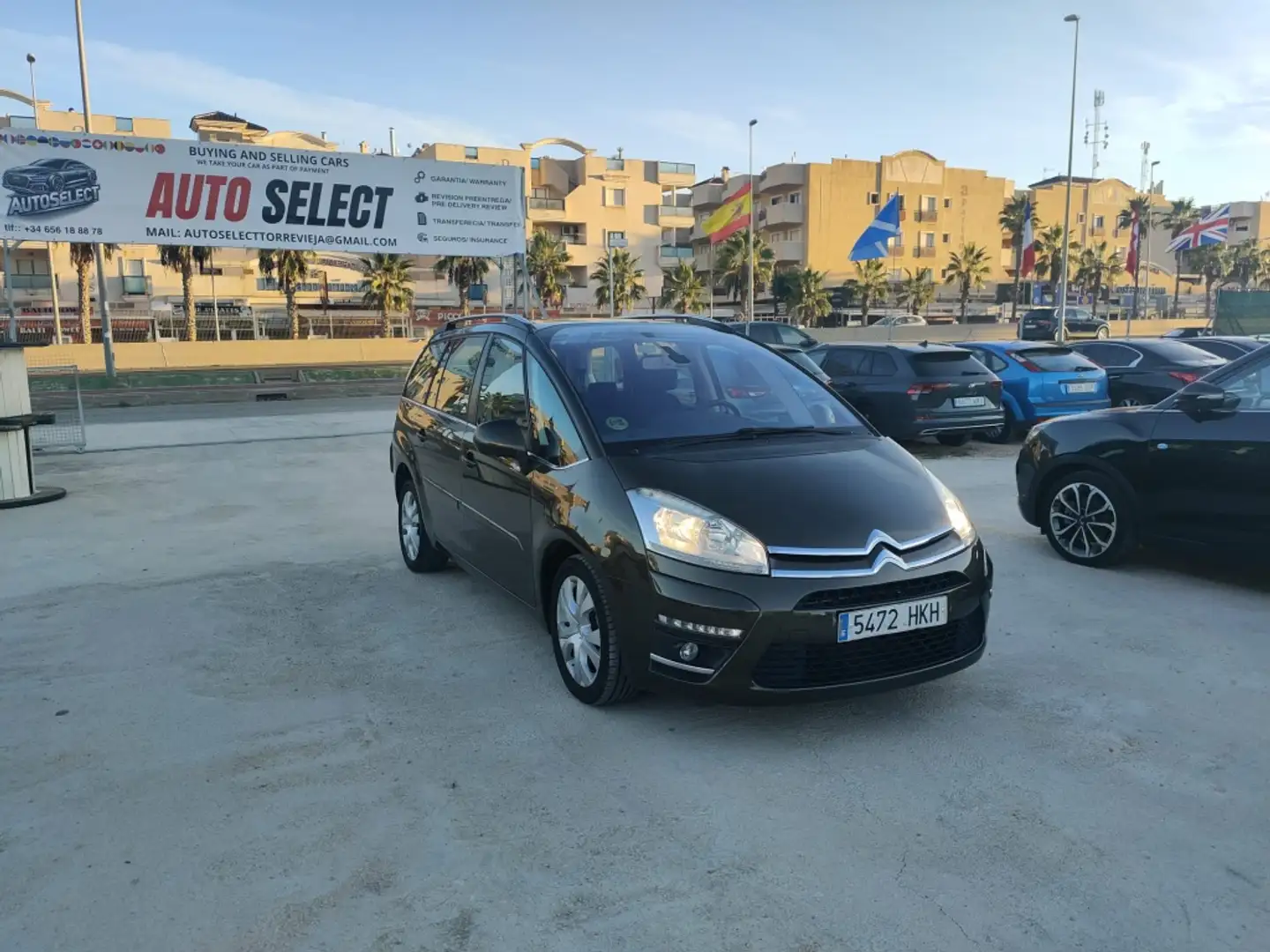 Citroen C4 Grand Picasso 1.6e-HDI Tonic CMP Marrón - 1