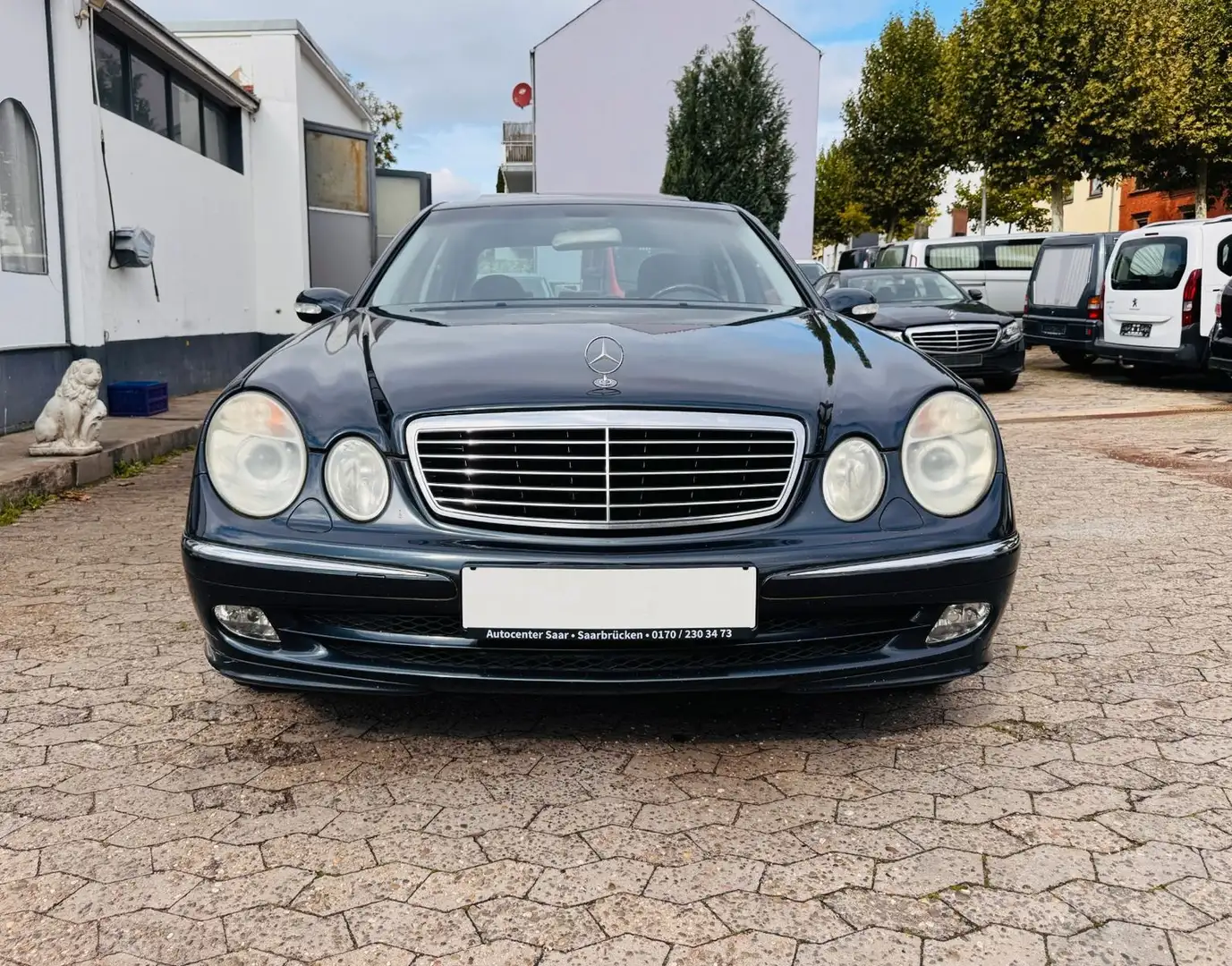 Mercedes-Benz E 220 CDI Avantgarde Limousine Navi Schiebedach Schwarz - 2