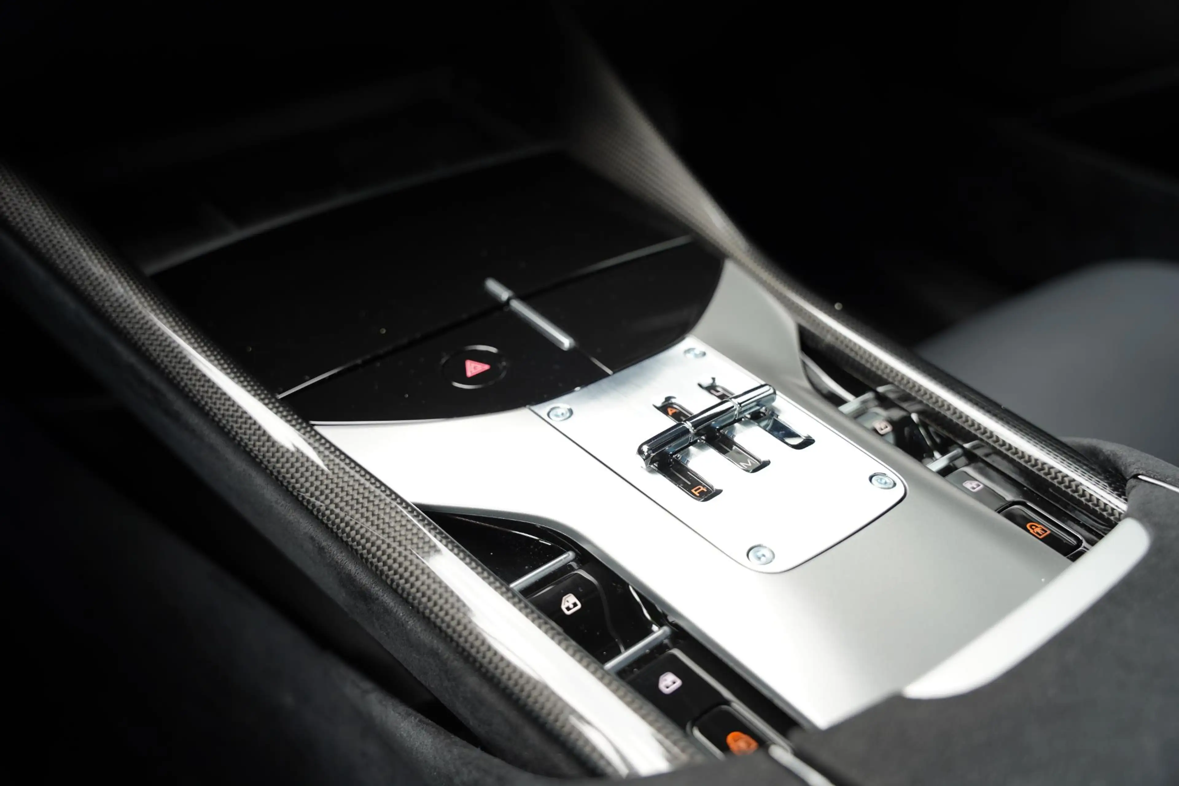 Ferrari Purosangue 6.5 V12 / Full PPF / Full Carbon Pack / Retrofit S — photo 18