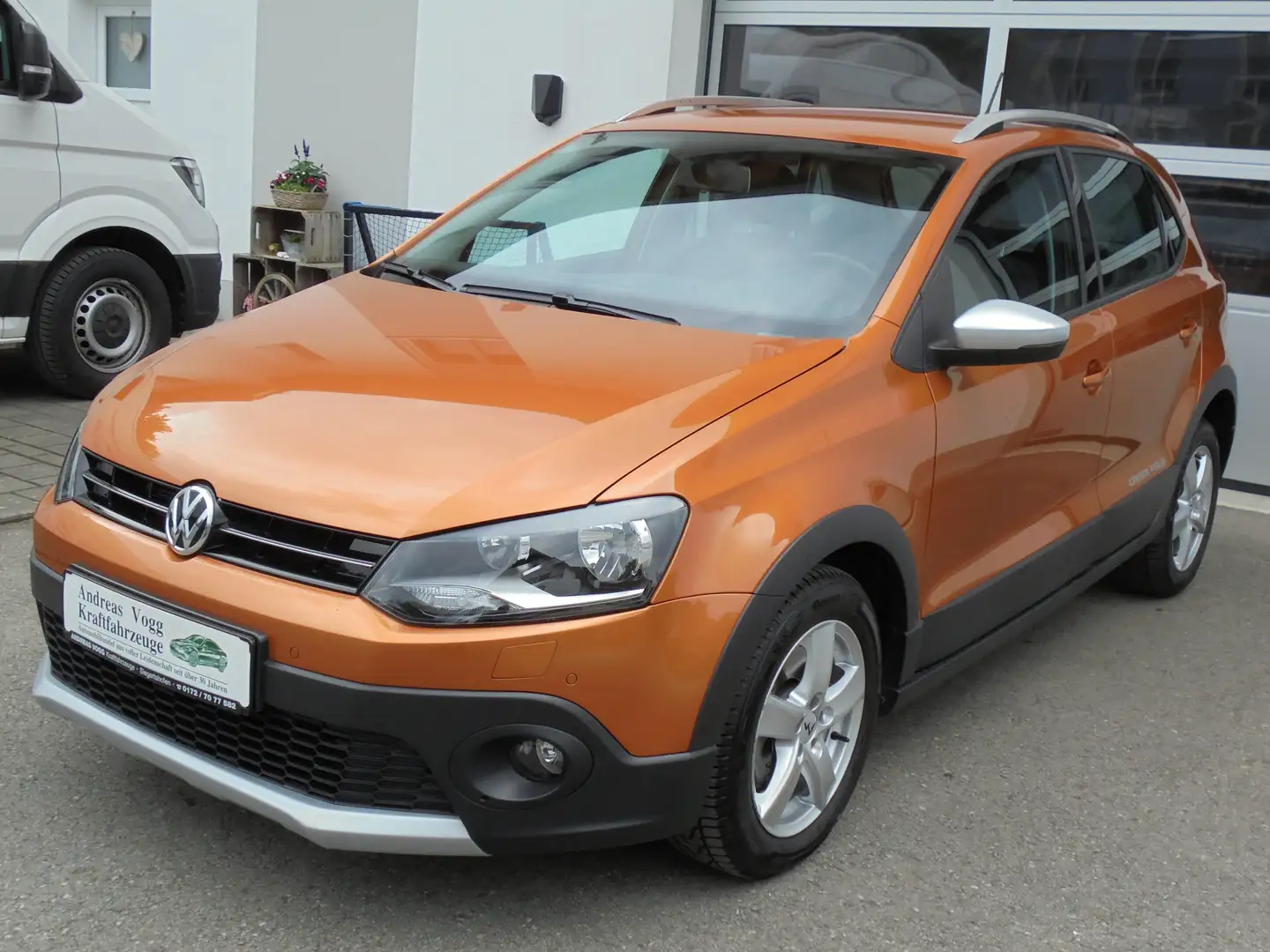 Volkswagen Polo 1,2l Cross Polo DSG BMT/Start-Stopp Top Zustand Orange - 1