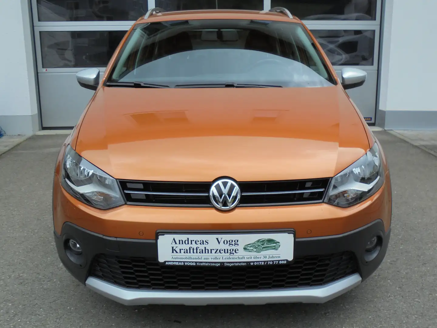 Volkswagen Polo 1,2l Cross Polo DSG BMT/Start-Stopp Top Zustand Orange - 2