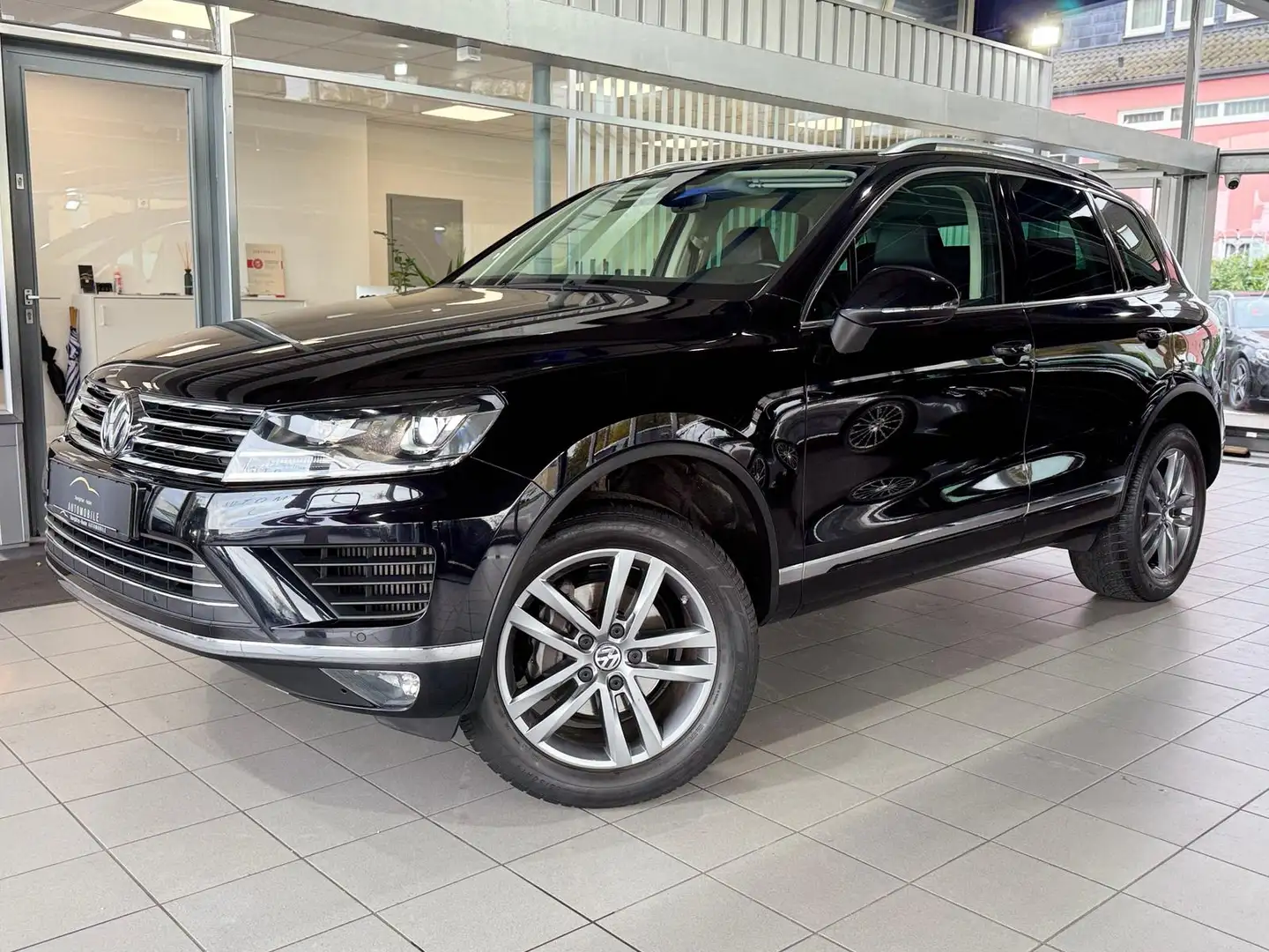 Volkswagen Touareg 3.0TDI DSG Terrain.T 4Motion BI-XEN AHK Schwarz - 2