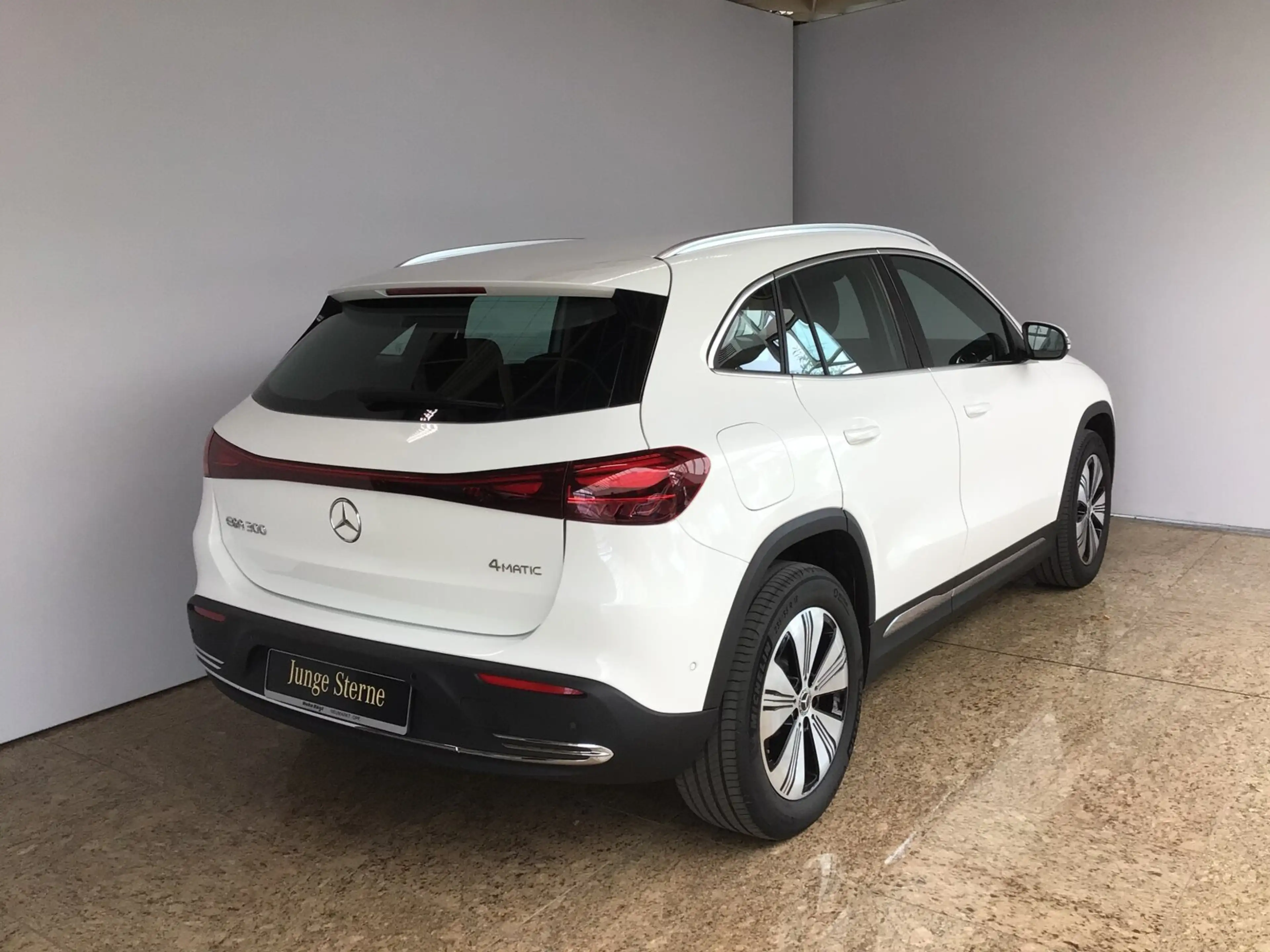 Mercedes-Benz EQA 300 EQA 300 4M Progressive Advanc/Totw/V-Distr/MBUX — photo 4