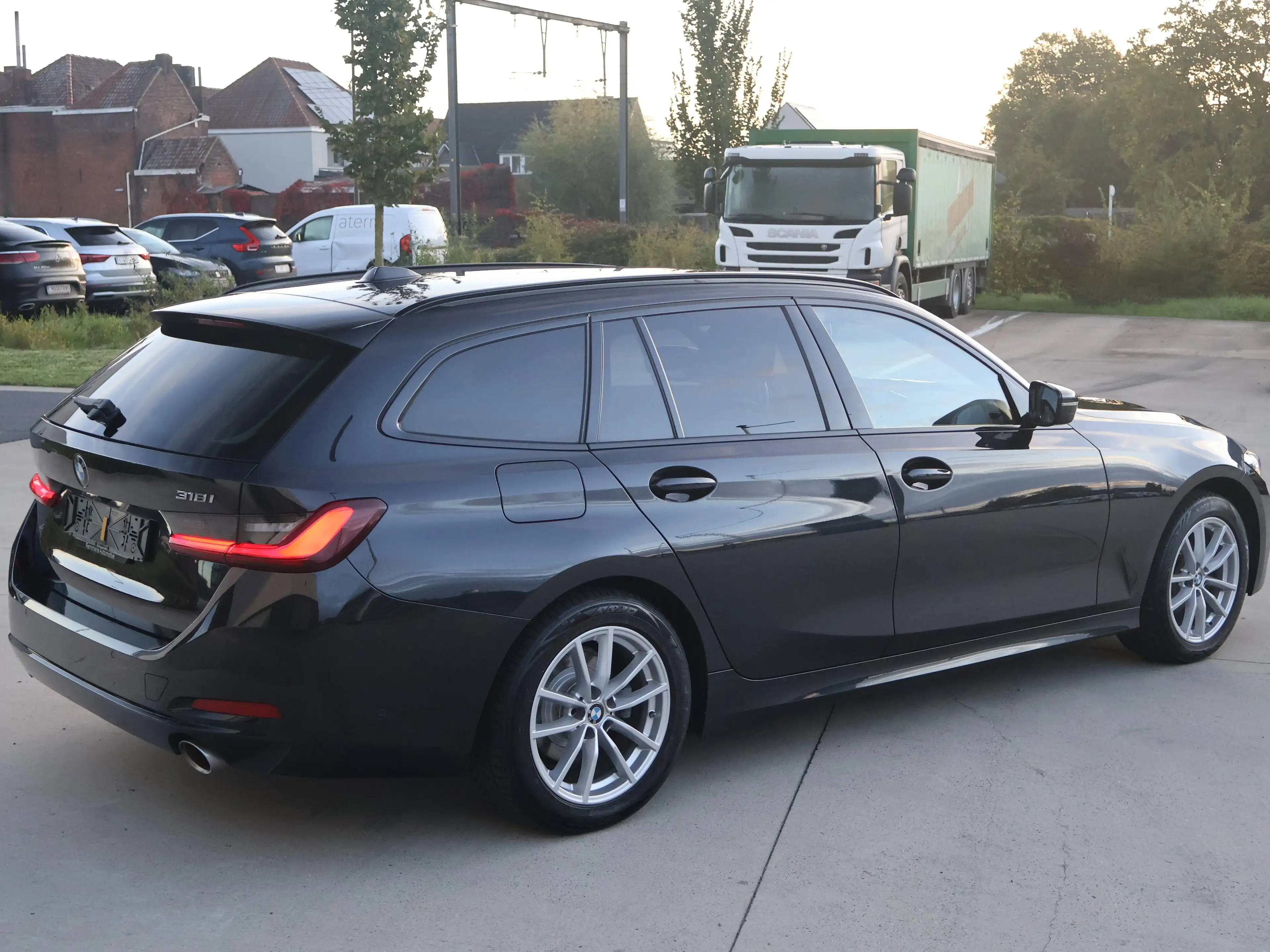 BMW 318 Touring 318iA — photo 6