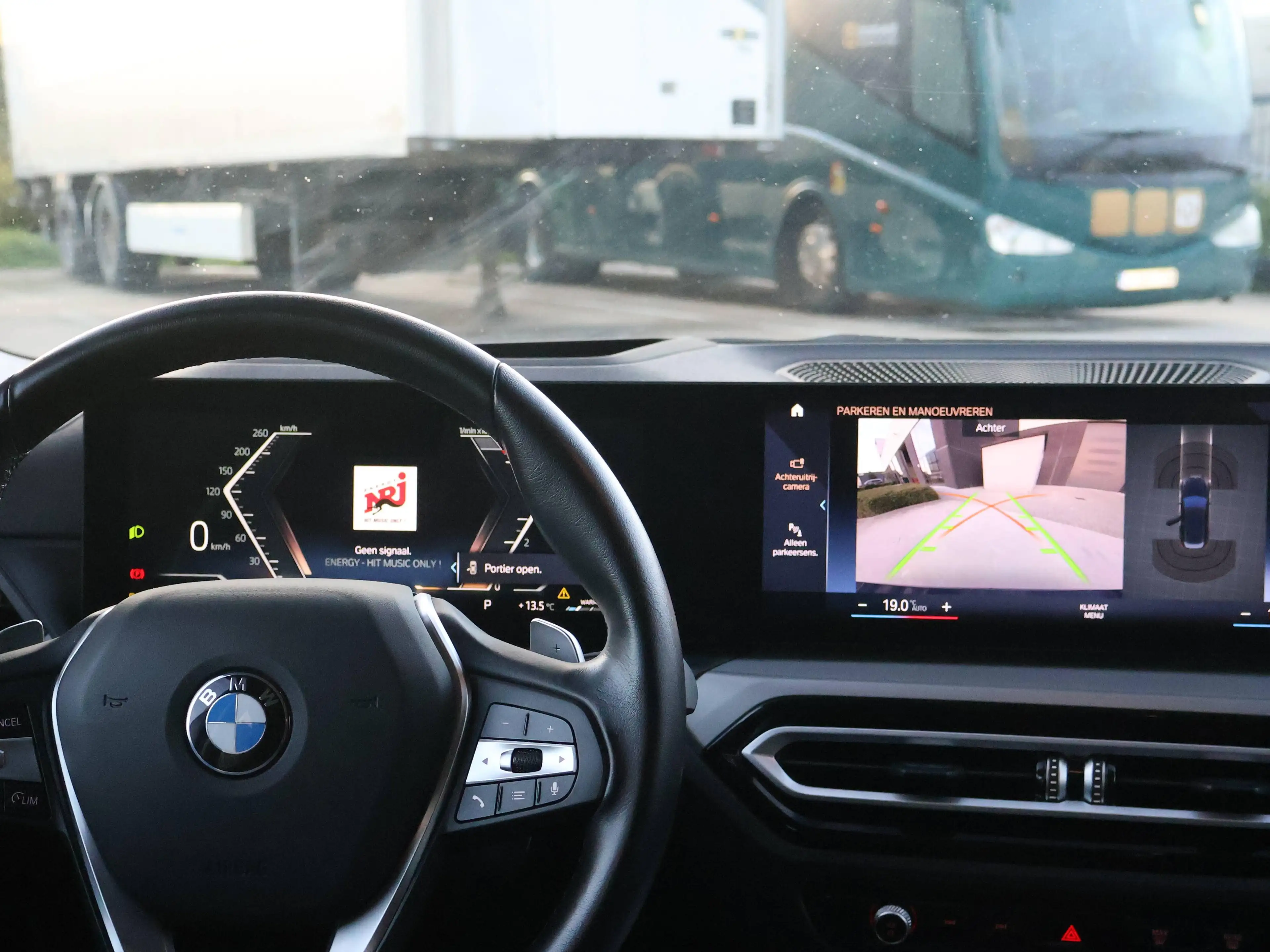 BMW 318 Touring 318iA — photo 11
