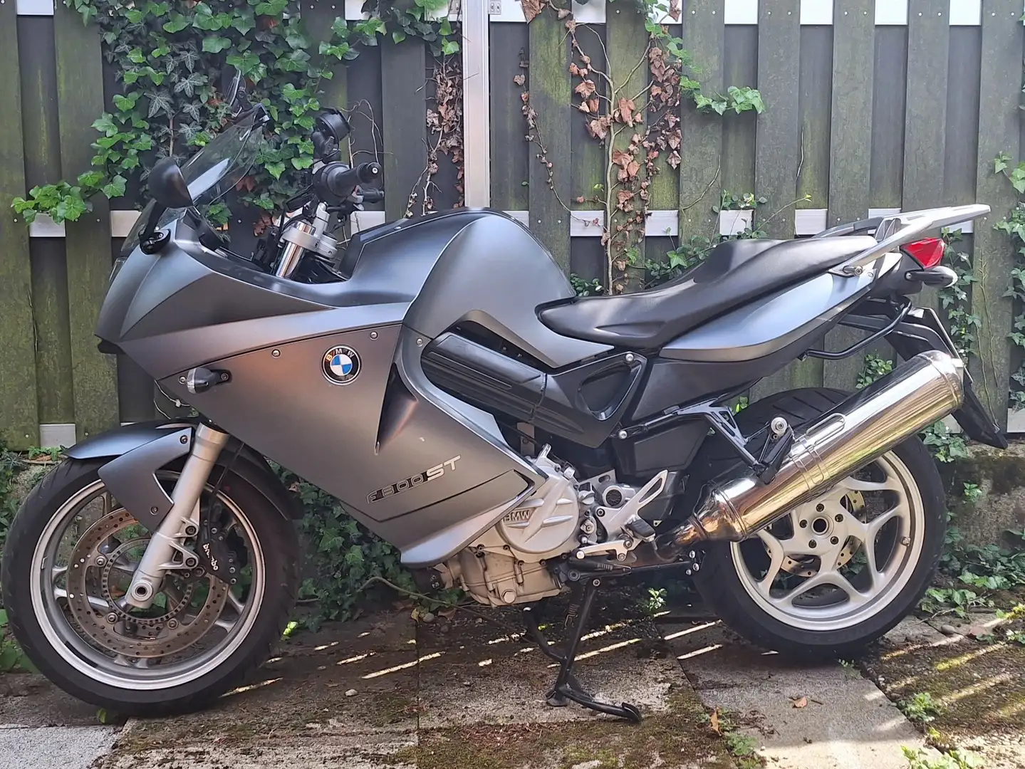 BMW F 800 ST Argent - 1