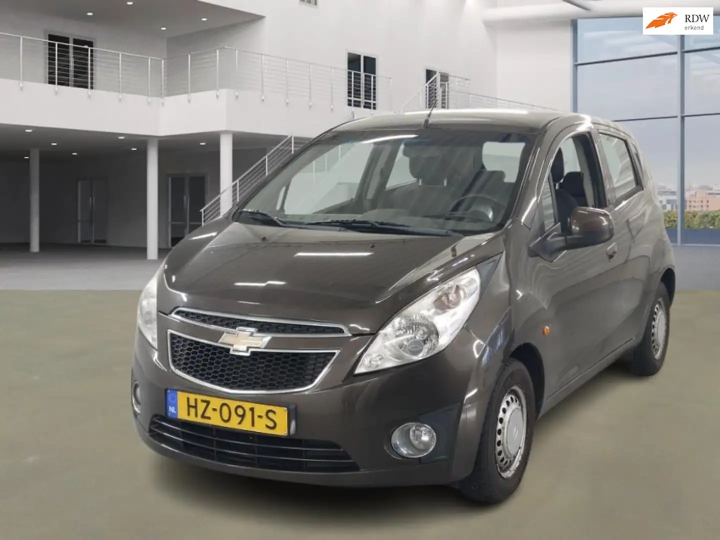 Chevrolet Spark 1.0 16V LS AIRCO 5 DEUR 2 X SLEUTELS Hnědá - 1