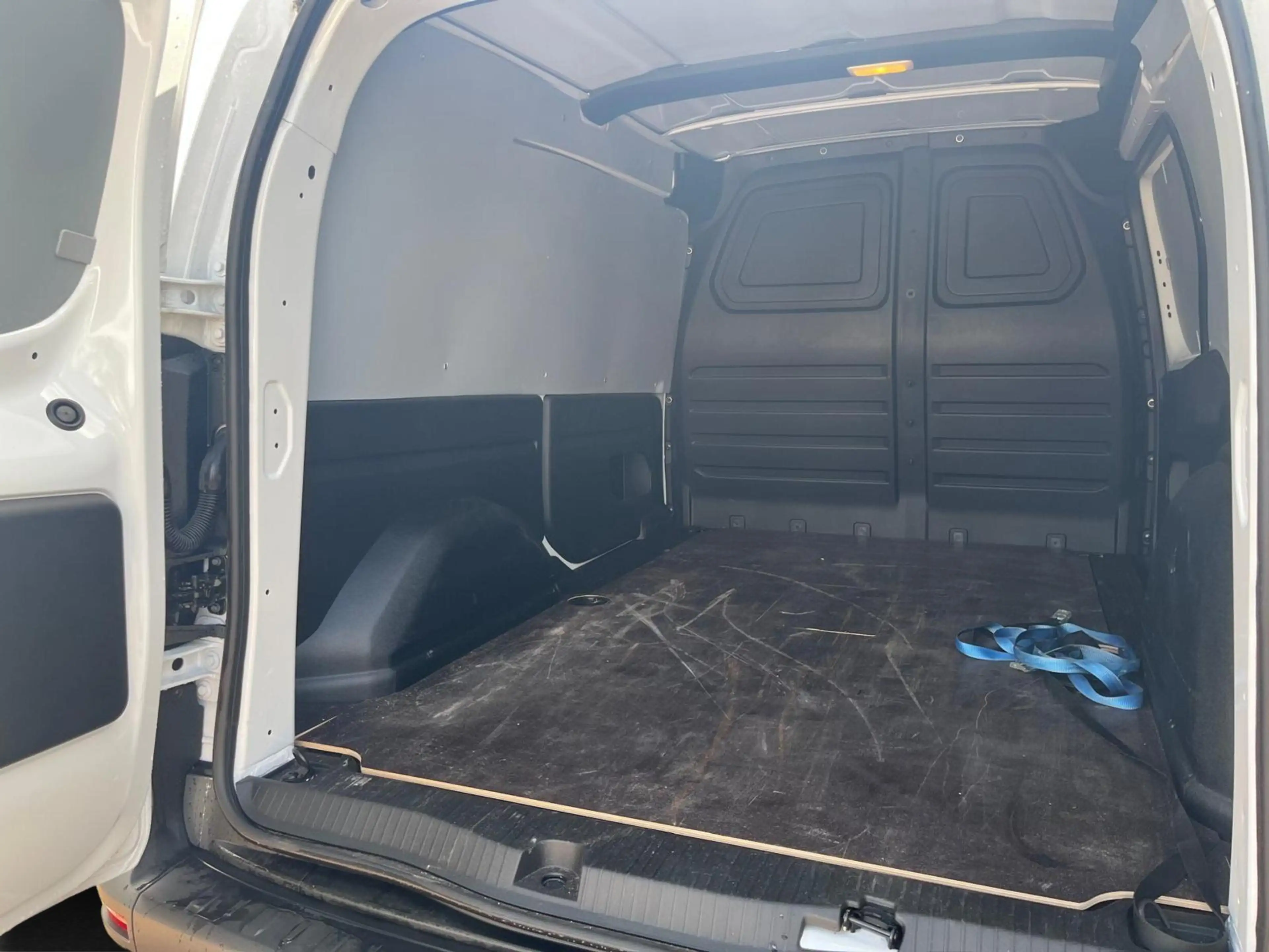 Nissan Townstar N-Connecta L2 44 kWh — photo 9