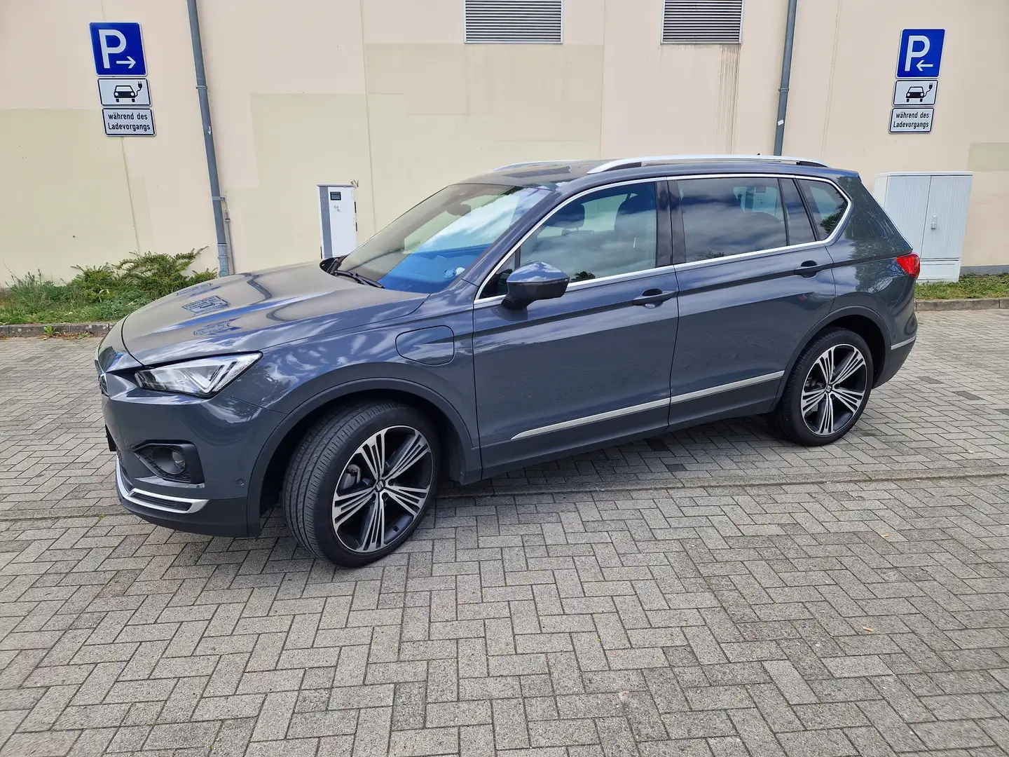 SEAT Tarraco 1.4 e-Hybrid DSG Xcellence Grau - 1