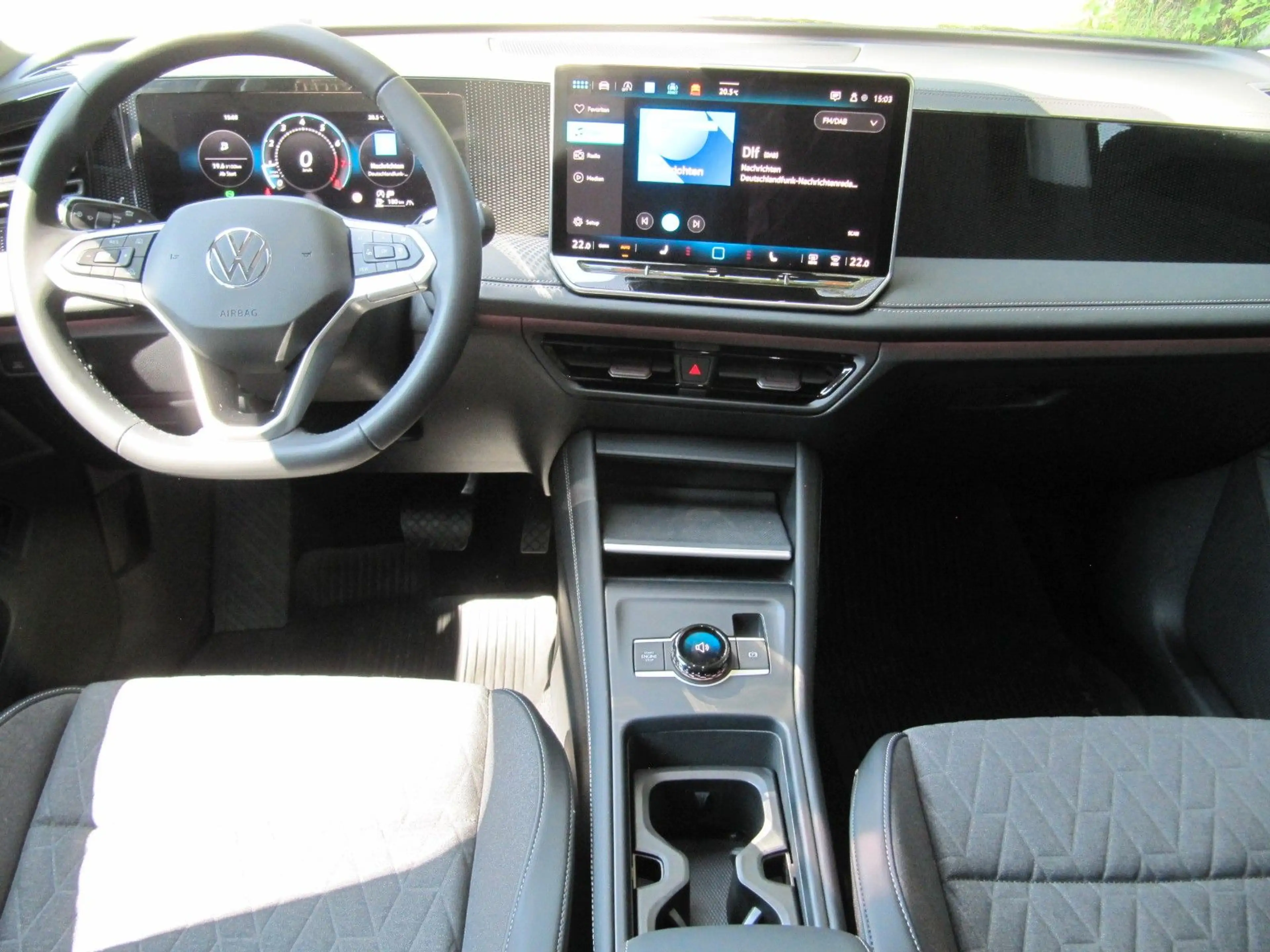 Volkswagen Tiguan 1.5 eTSI  DSG+STANDHEIZ+KAMERA — photo 9