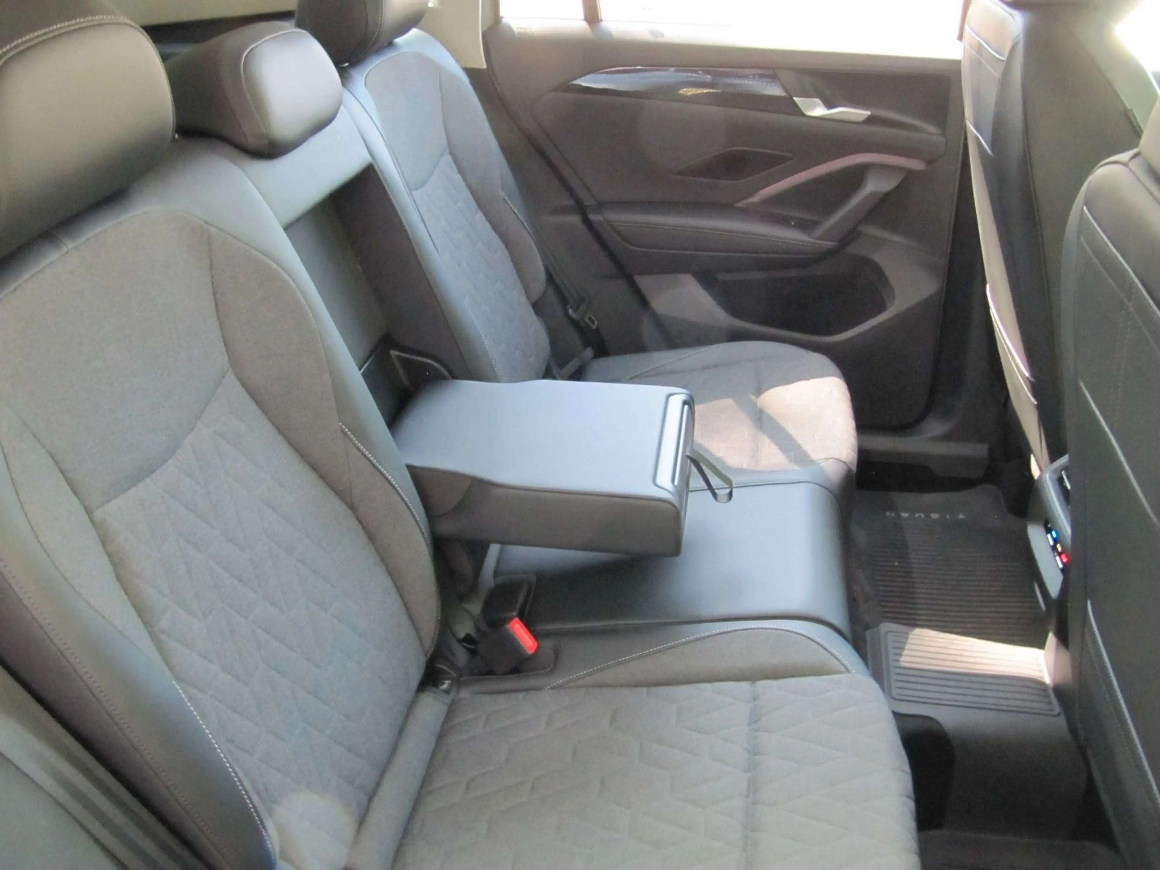 Volkswagen Tiguan 1.5 eTSI  DSG+STANDHEIZ+KAMERA — photo 15