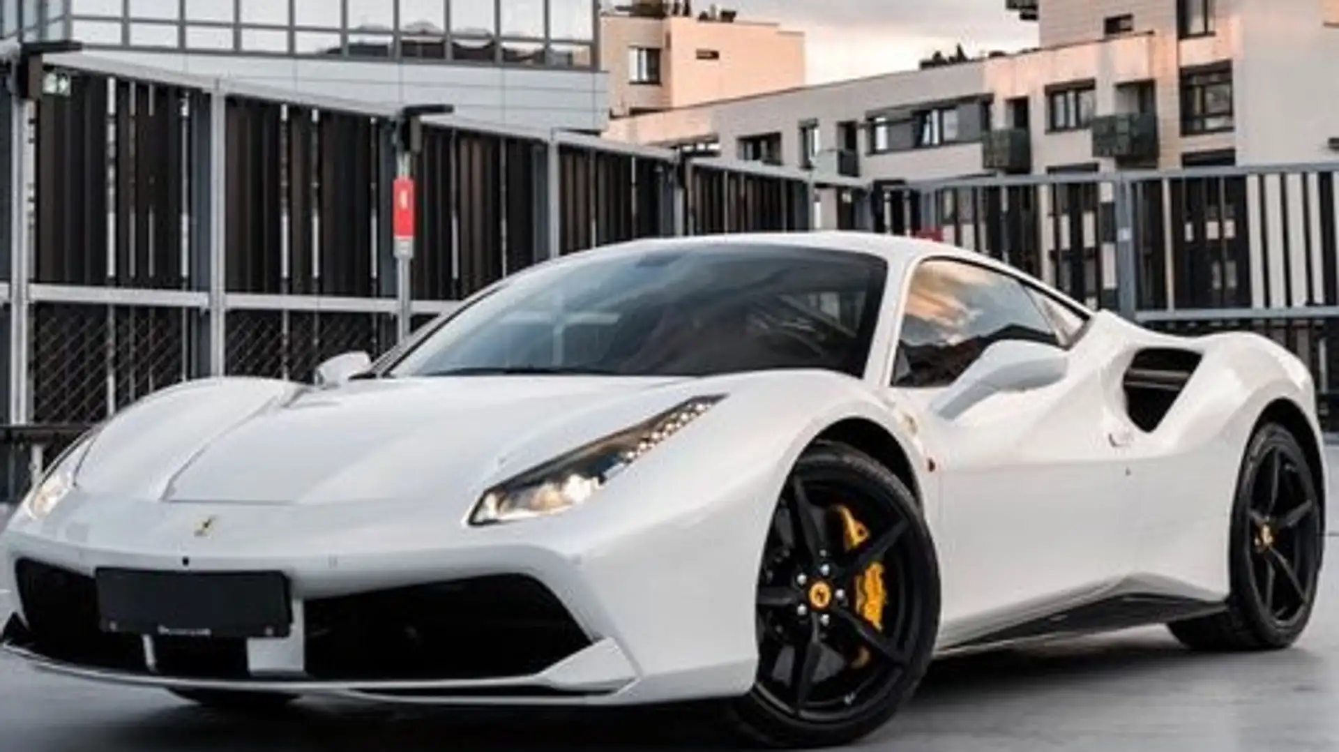 Ferrari 488 GTB Blanco - 1