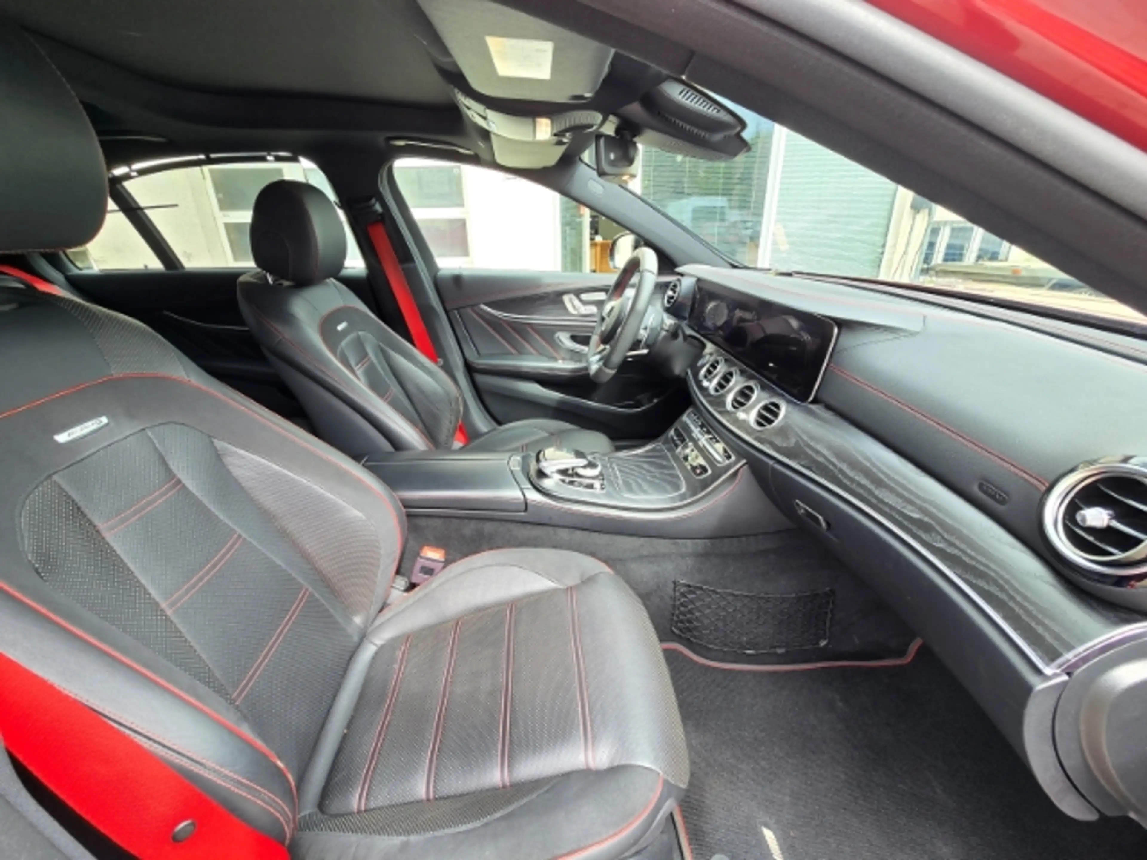 Mercedes-Benz E 53 AMG 4 Matic+ — photo 10