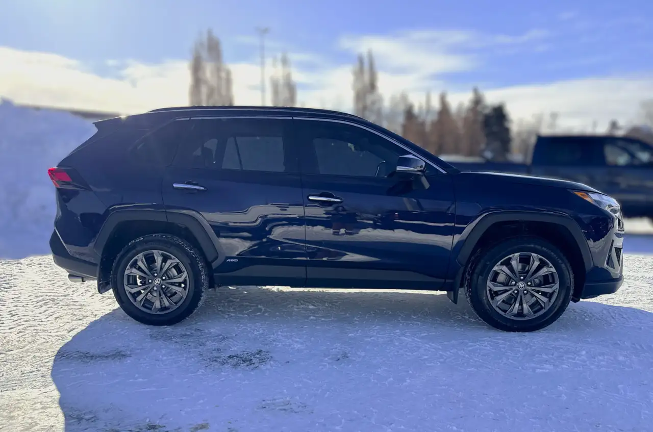 Toyota RAV 4 снимка Toyota RAV 4