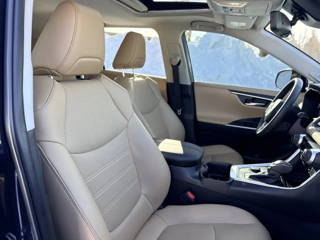Toyota RAV 4 снимка Toyota RAV 4