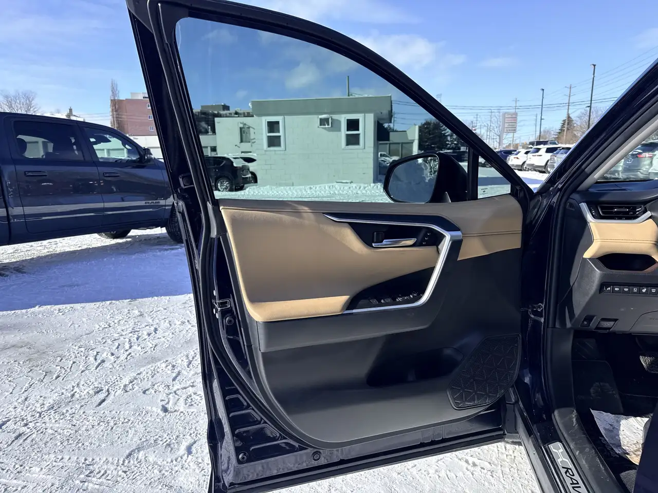 Toyota RAV 4 снимка Toyota RAV 4