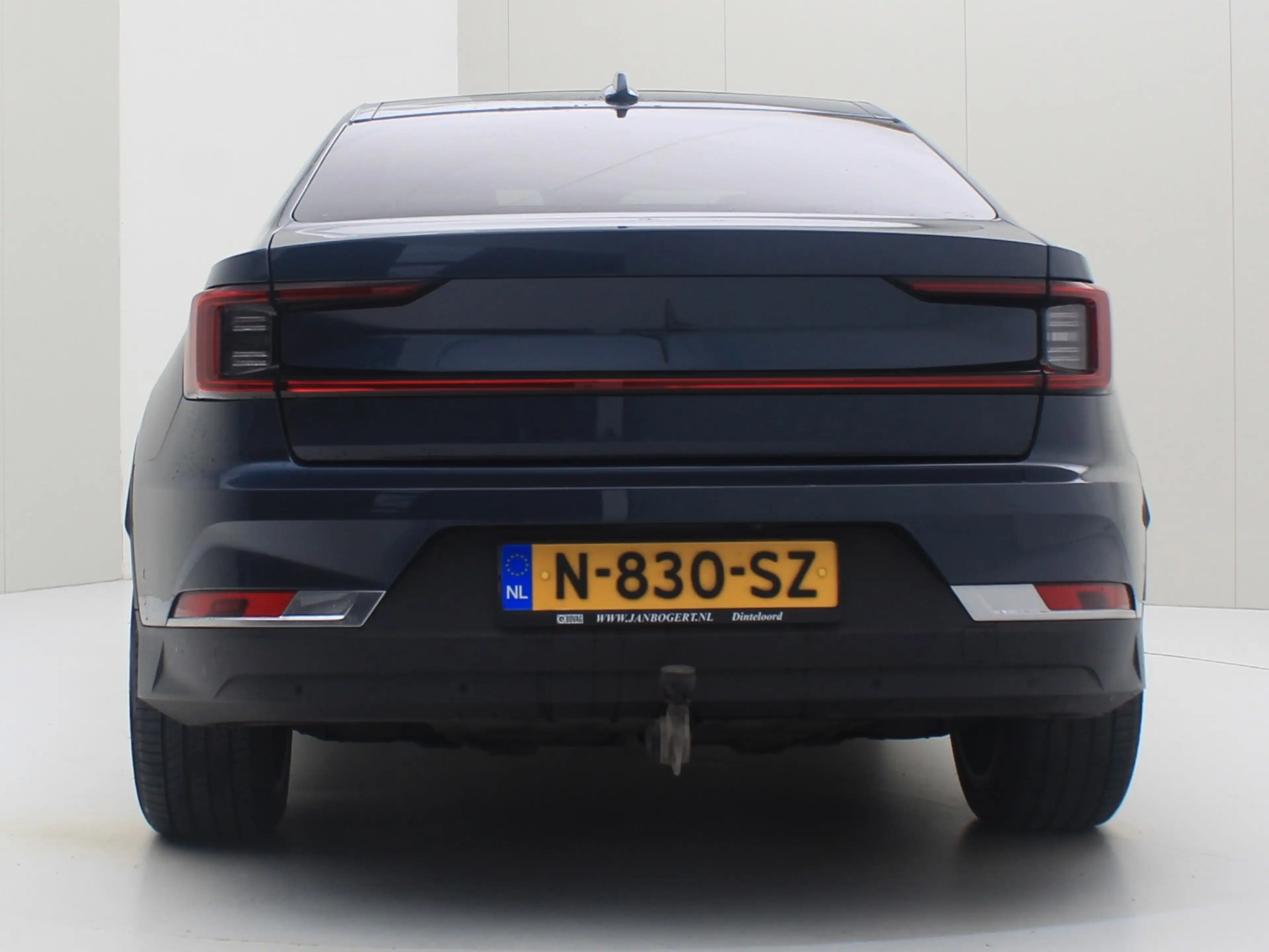 Polestar 2 Standard Range Single Motor 224PK 95.7% SoH [ TREK — photo 6