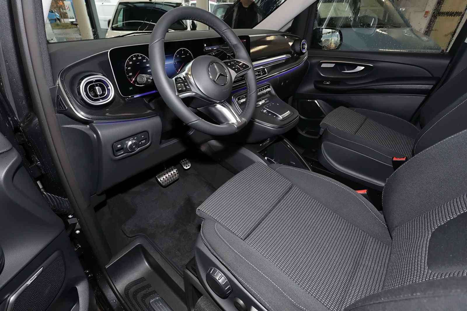 Mercedes-Benz V 250
