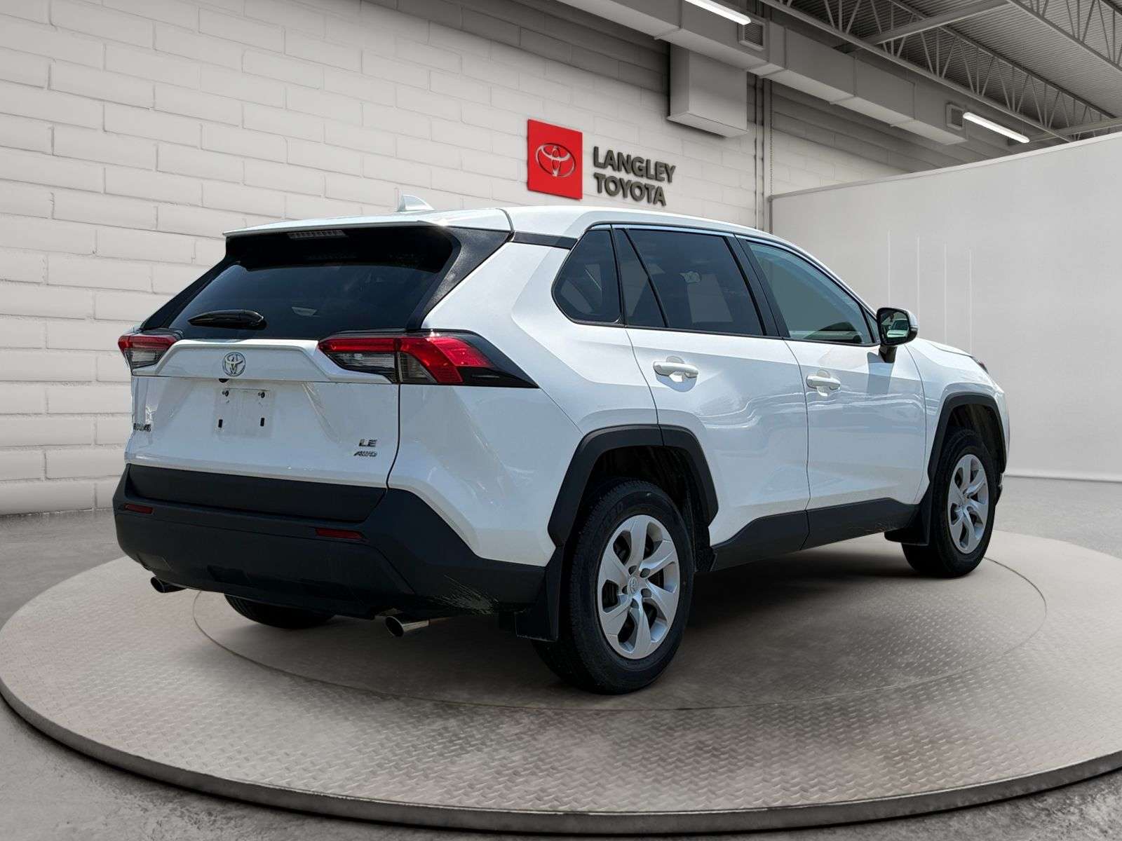 2025 Toyota RAV4 LE AWD; BLIND SPOT, HEATED SEATS, BACKUP CAMERA, A — снимка 1