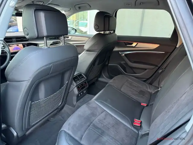 Audi A6 view 11