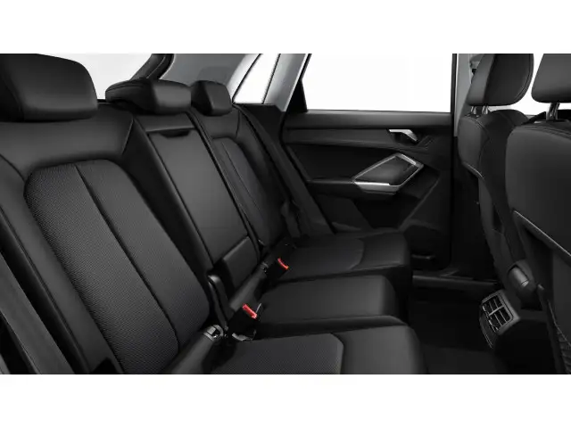 Audi Q3 view 9