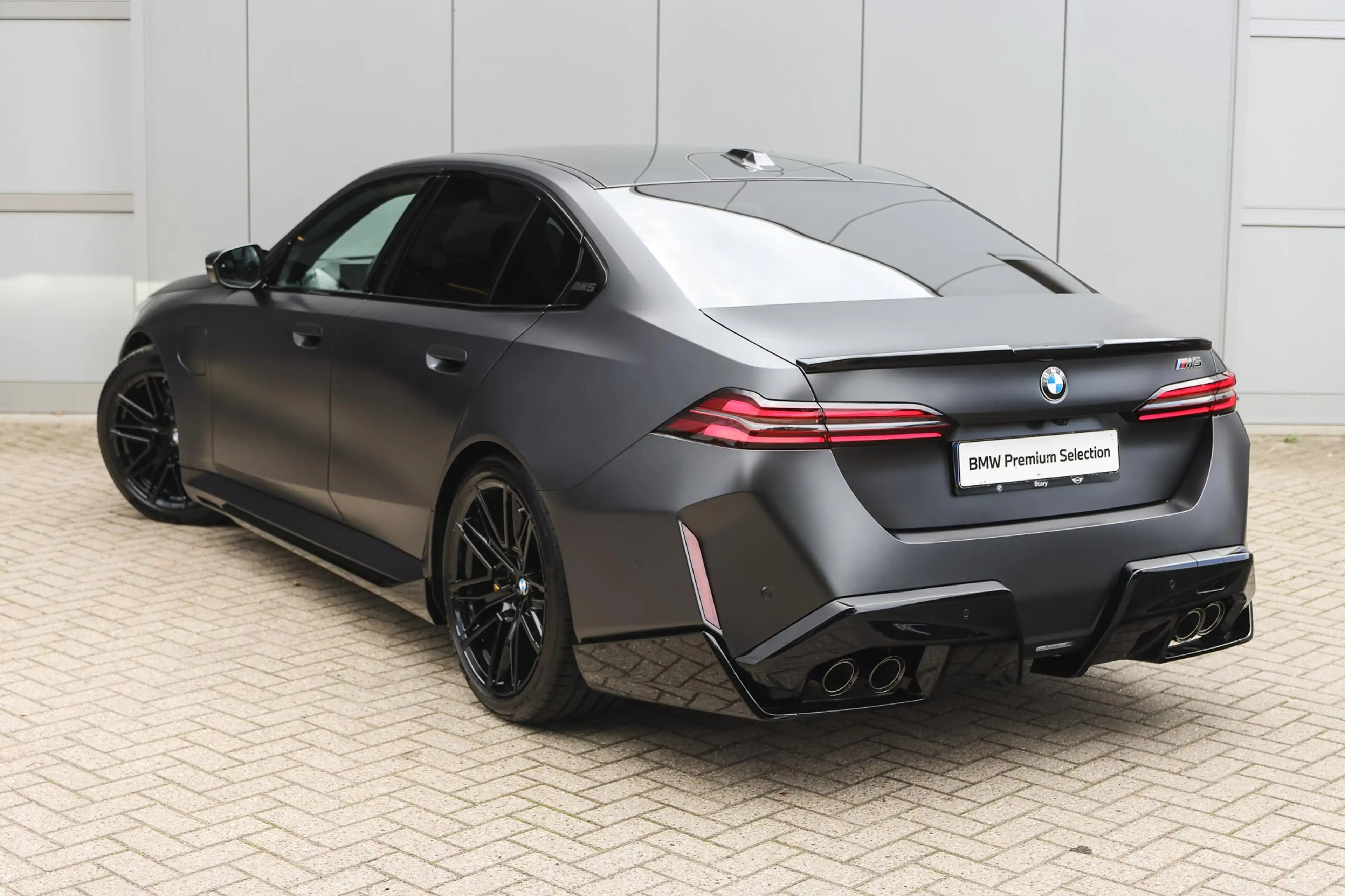 BMW M5 Automaat / M Drive Professional / Panoramadak / Bo — photo 2