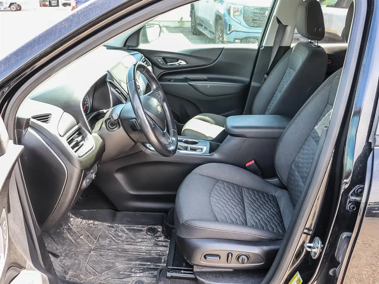 Chevrolet Equinox снимка Chevrolet Equinox